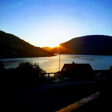 Panorama Fjord Olden